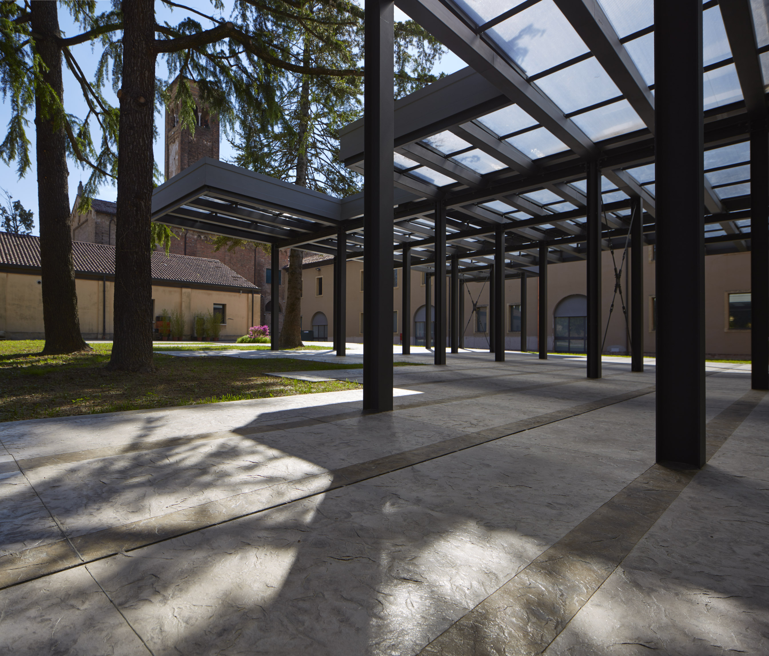 Betonböden für den Innen- und Außenbereich, personalisieren Sie und