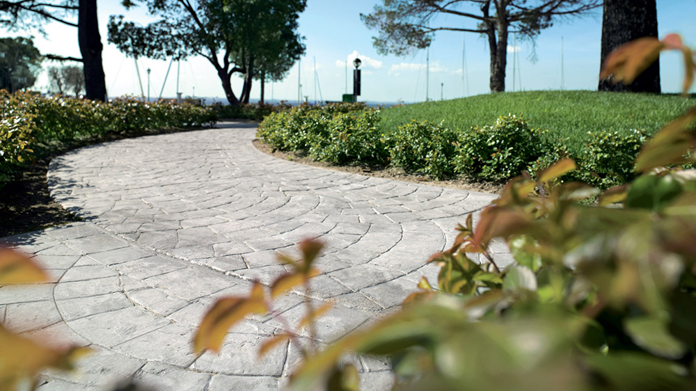 pavimento stampato per giardino